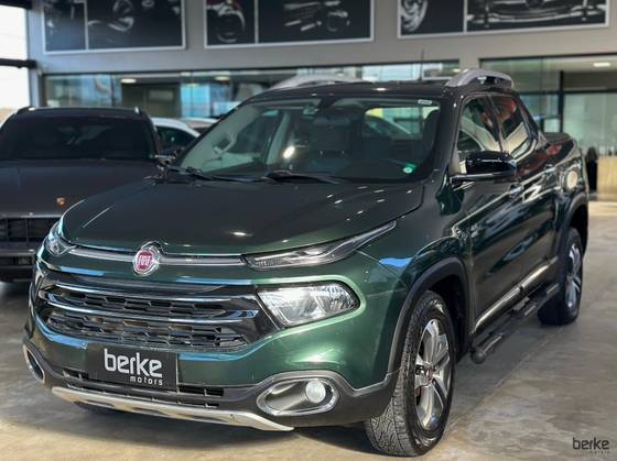 FIAT TORO 2.0 16V TURBO DIESEL VOLCANO 4WD AT9 FIAT TORO 2.0 16V TURBO DIESEL VOLCANO 4WD AT9